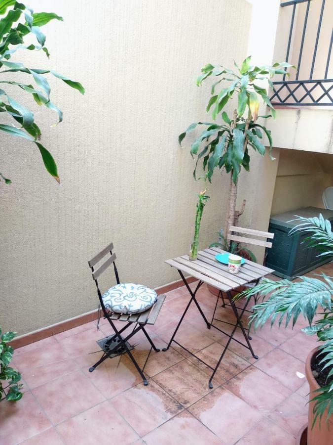 Cozy & Bright Apartment Малага Экстерьер фото
